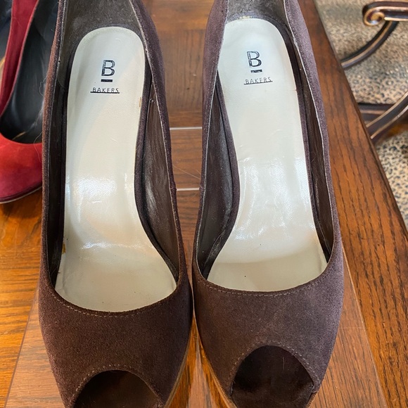 BAKERS Sz 8B Brown Suede Open-toe wood heel & Platform Pump - Picture 4 of 8